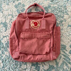 Fjallraven Kanken Backpack in Pink Rose
